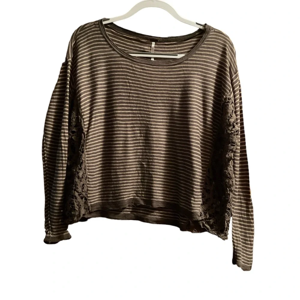 Women’s Free People Long Sleeve Stripe Crop Top with Metal Tag and Crotched Side
